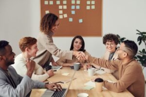 Consulente SEO al lavoro: analisi dati e strategia di posizionamento su Google